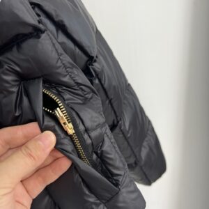 Miu Miu - Doudoune cropped matelassée - Noir