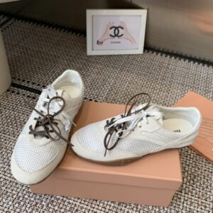 Miu Miu - Chaussures à lacets - Blanc suédé
