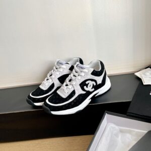 Chanel - Sneakers basse - Noir et blanc