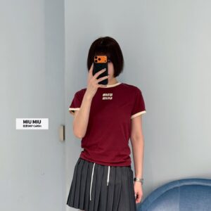 Miu Miu - T-shirt logo brodé - Rouge
