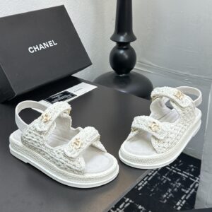 Chanel - Sandales plates - Blanc et or