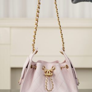 Chanel - Sac hobo - Rose pastel matelassé